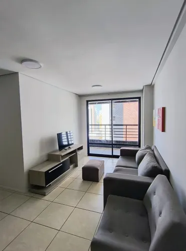Apartamento mobiliado para locação na Ponta do Farol