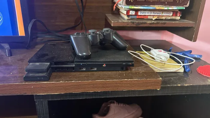 Ps2 slim em perfeito estado novo praticamente