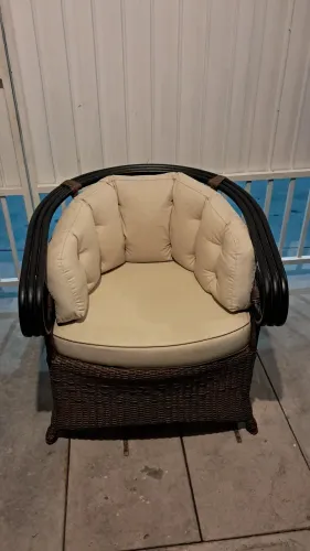 Vendo três poltronas,usada