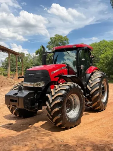 Trator Case IH Puma 215 (4x4)