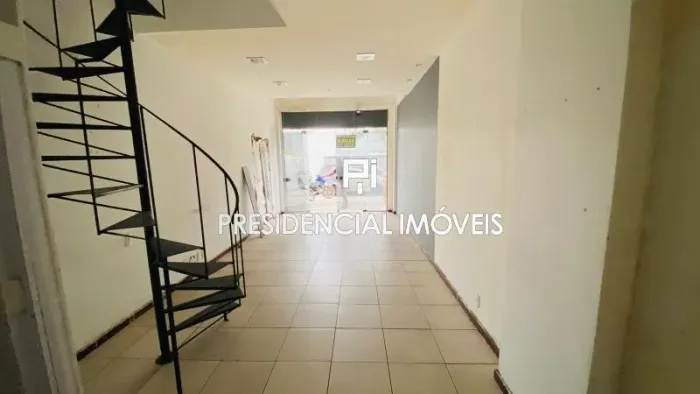 LOJA COMERCIAL em Cabo Frio - Rio de Janeiro, Centro