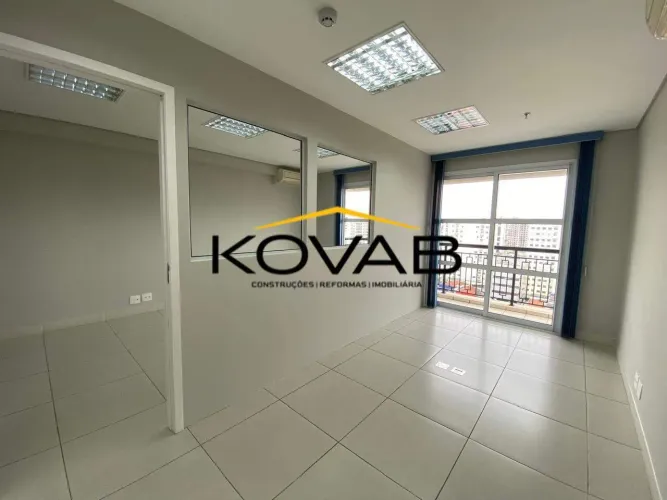 Oportunidade de Locação no coração de Moema: Conjunto Comercial de 45m² Pronto para Uso!