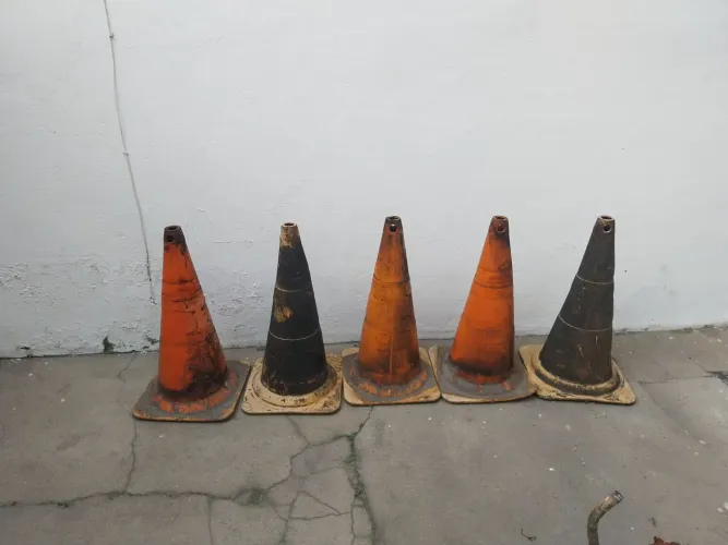 05 cones de sinalização 