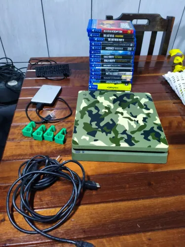Playstation PS4 Edição especial (Call of Duty WW2)