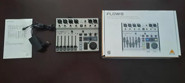 Mesa Behringer Flow 8