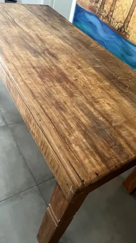 Mesa de jantar em madeira de demolição