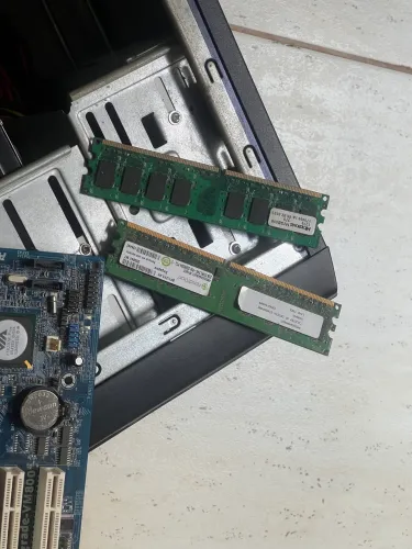 Peças de PC retrô 