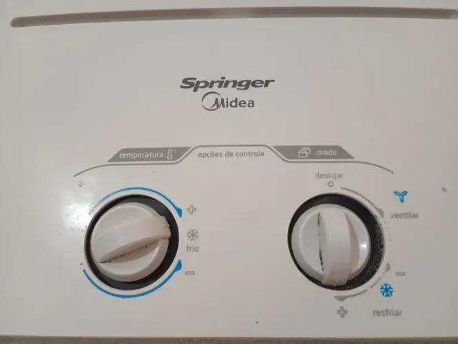 Ar condicionado semi-novo !!