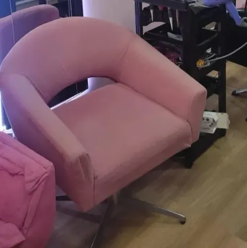 Cadeira giratória Rosa 330$