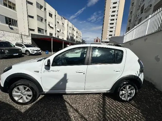 Renault Sandero Stepway Hi-power 1.6 8V 5P 2014