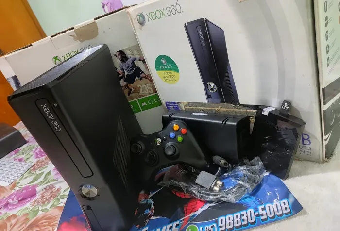 Xbox slim 360 destravado ( 03 meses de garantia + HD com 70 jogos)