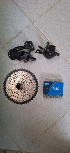 Kit Shimano Deore m4100 1x10 4 pçs câmbio, passador, cassete e corrente