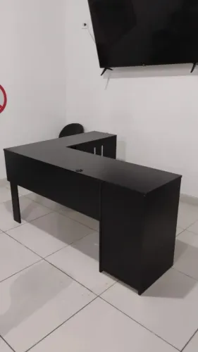 Mesa de escritório canto