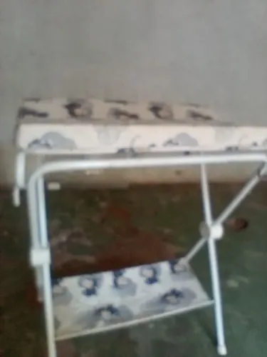VENDO BANHEIRA TROCADOR E BERÇO