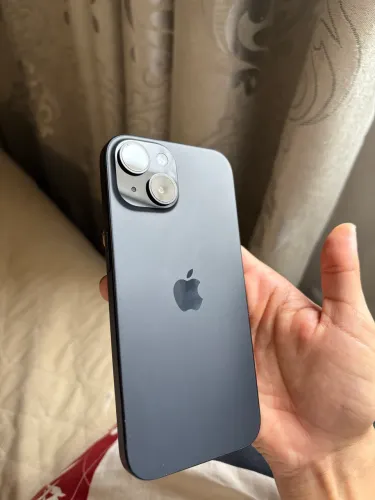 iPhone 15 usado 
