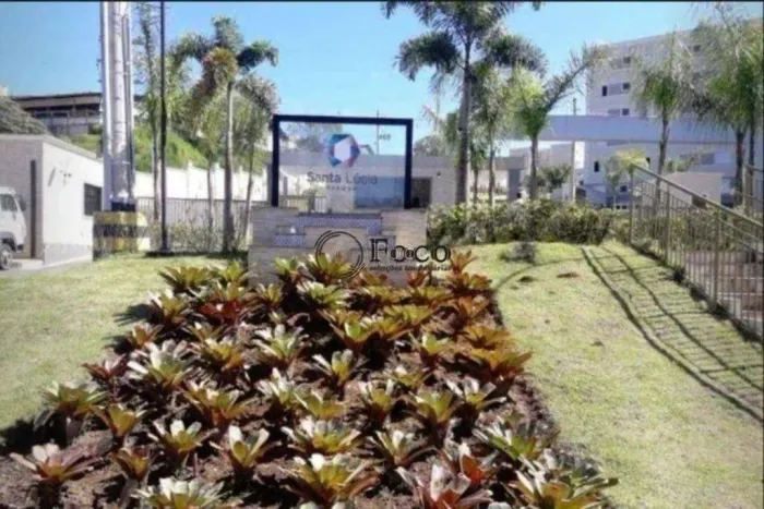Apartamento com 2 dormitórios para alugar, 42 m² por R$ 1.000,00/mês - Água Chata - Guarul