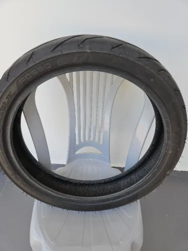Pneu Diablo Rosso 2 110/70/17 c/ 5.000Km .