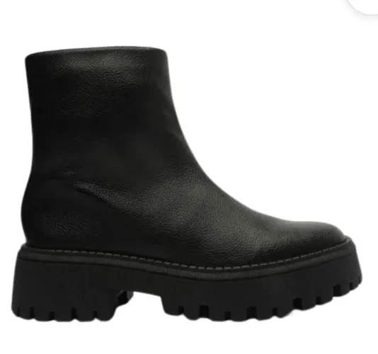 Bota Arezzo, n 36, Tratorada zíper feminina preta elegância e conforto, usada 1 vez