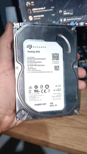 HD Seagate Desktop 1TB SATA 3 (7200 RPM) - Perfeito Estado