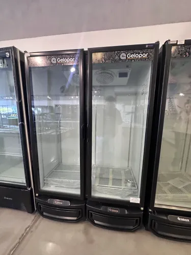 GCBC950 - cervejeira 950 litros 2 portas Gelopar