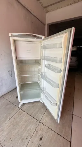 Geladeira frost free 