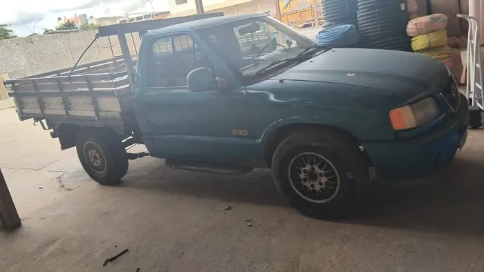 Chevrolet S10 Pick-up Std. 2.2 MPFI / EFI 1996