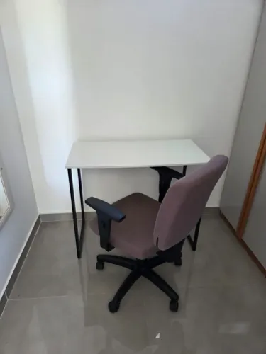 NÃO ACREDITO,BAIXOU ! Vendo mesa e cadeira escritório