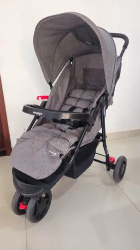 Carrinho de bebê voyage delta
