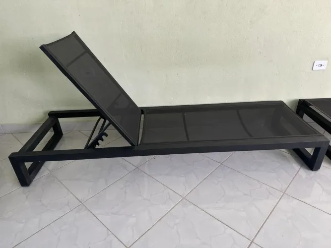 Espreguiçadeira Quadrada - Tela Sling Preta Alumínio Preto