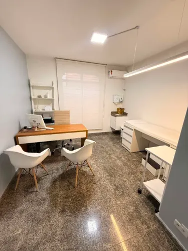 Aluga-se salas para médicos e terapeutas 