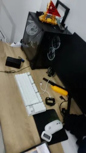 PC rodando tudo, troco por Câmera ou Mac dependendo, volta minha