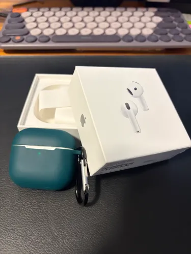 Airpods 4 (com cancelamento de ruído)