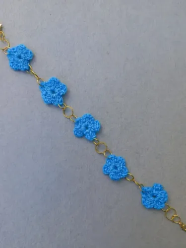 Pulseira Flores de Crochê