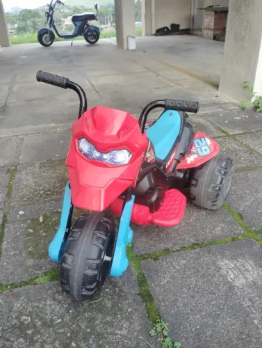 Triciclo Elétrico Infantil