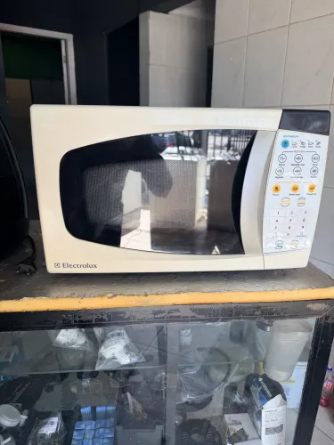 Microondas Electrolux 127v funcionando tudo perfeitamente