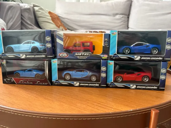 Kit 6 carrinhos de fricção realistas (lacrados)