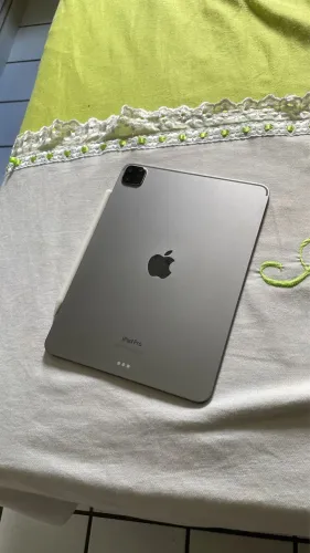 iPad Pro M2, 11? 4ª + Magic Keyboard Apple e Apple Pencil 2