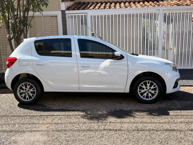 Renault Sandero Zen Flex 1.0 12V 5P Mec. 2022