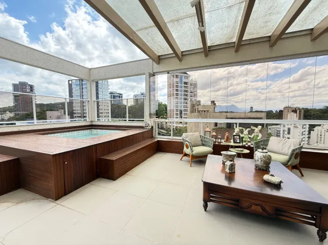 Cobertura RESIDENCIAL em JOINVILLE - SC, ATIRADORES