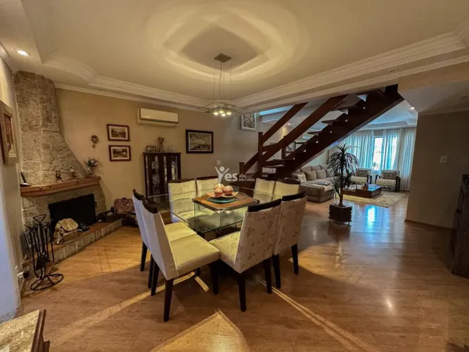 Sobrado à venda com planejados no bairro Paraíso, com 3 quartos. REF: 17034