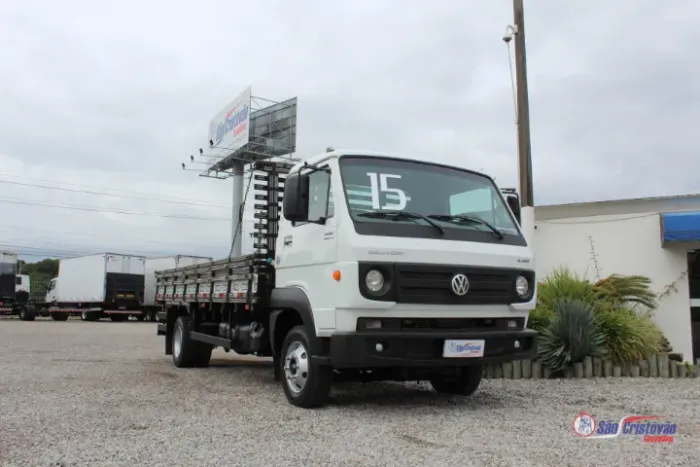 Vw 8-160 2015 com carroceria