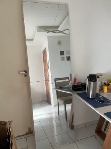 Porta de correr de guarda roupa com espelho
