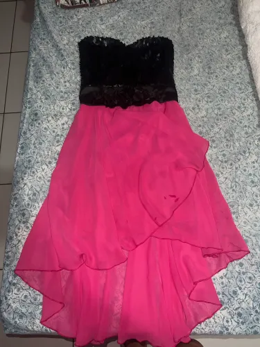 Vestido de Festa Mullet Rosa e Preto (Busto em Paetê) - Lindo e Moderno