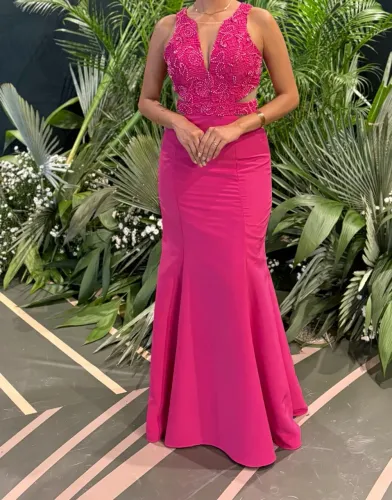 Vendo vestido de festa