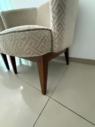 Vendo Duas poltronas de alta qualidade 