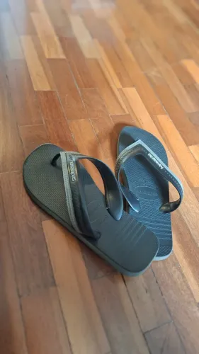 Chinelo Havaianas Preto/Cinza Tamanho 43/44