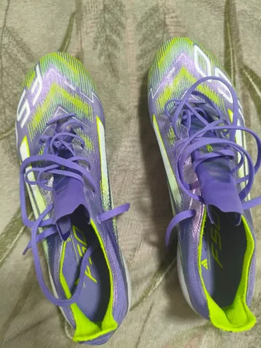 Super promoção!!! Chuteira Adidas F50 usada apenas 4 vezes .