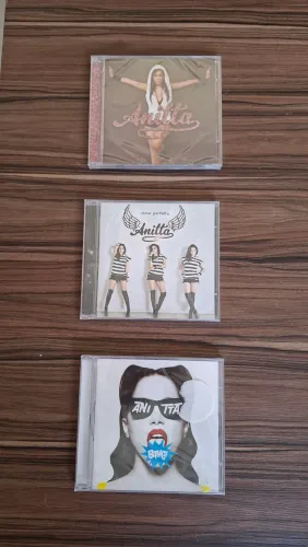 CDs Anitta - LACRADOS