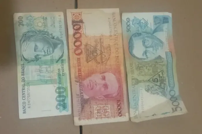 notas de dinheiro antigo