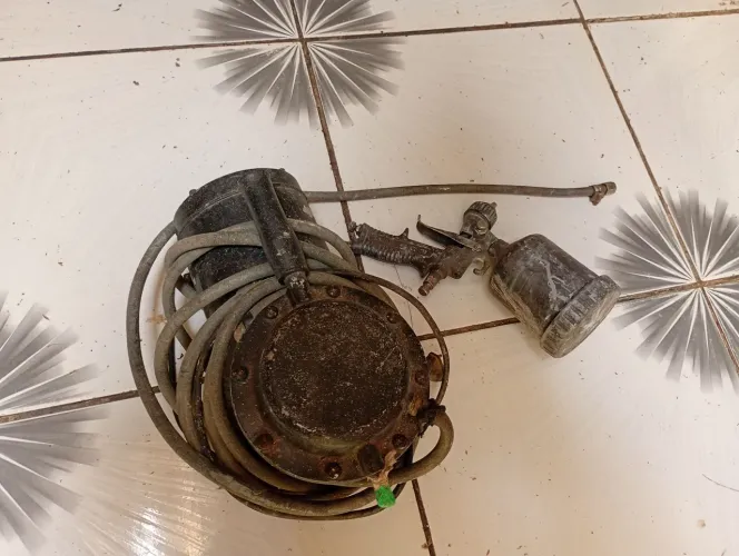 vendo esse compressor com a pistola